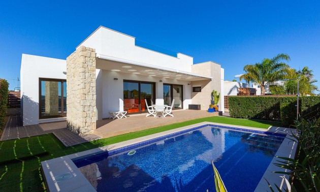 Villa - zum Verkauf - Orihuela - Vistabella Golf Resort