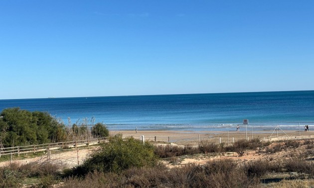 Villa - zum Verkauf - Pilar de la Horadada - Pilar de la Horadada Centro