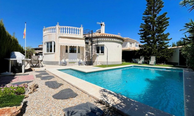 Villa - zum Verkauf - Playa Flamenca - Playa Flamenca