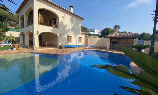 Villa - zum Verkauf - Teulada - Moraira