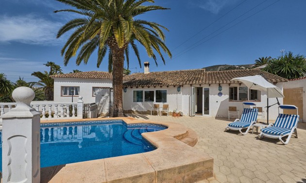Villa - zum Verkauf - Teulada - Moraira