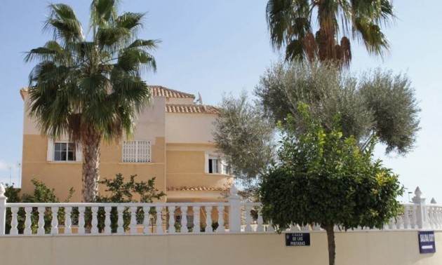 Villa - zum Verkauf - Torrevieja - CSPX-72635