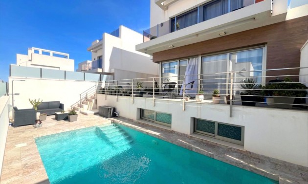 Villa - zum Verkauf - Villamartin - Villamartin