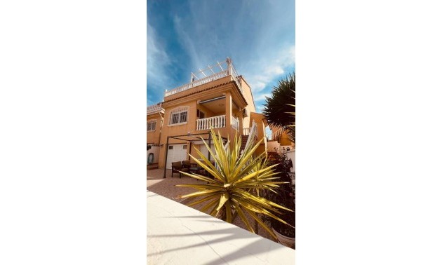 Villa - zum Verkauf - Villamartin - Villamartin