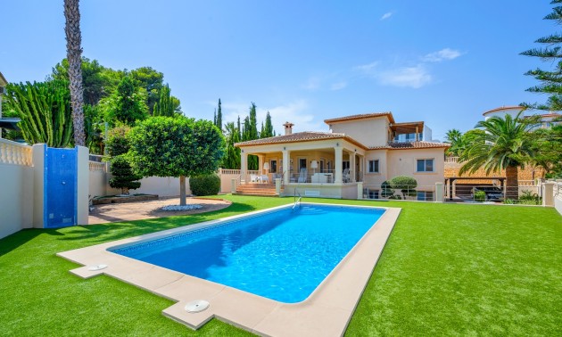 Villa -  -  - 