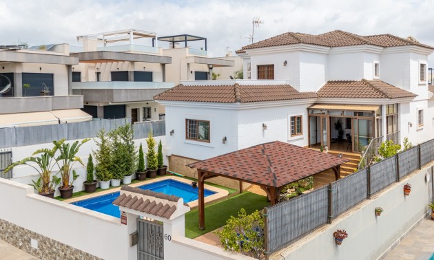 Villa -  -  - 