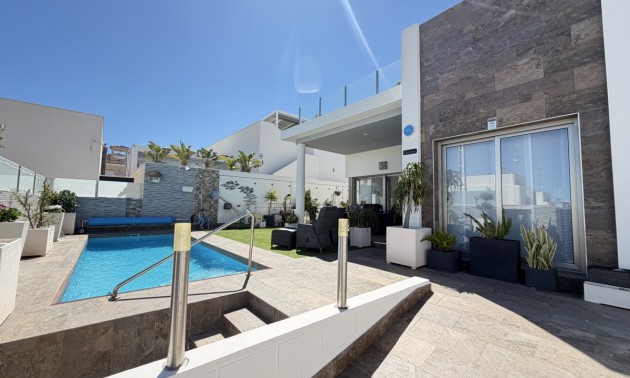 Villa -  -  - 