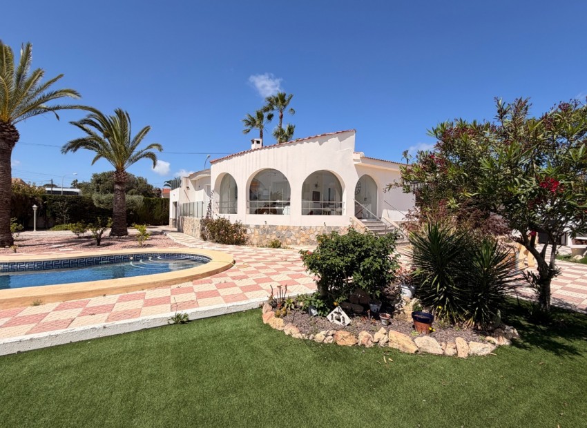  - Villa - 