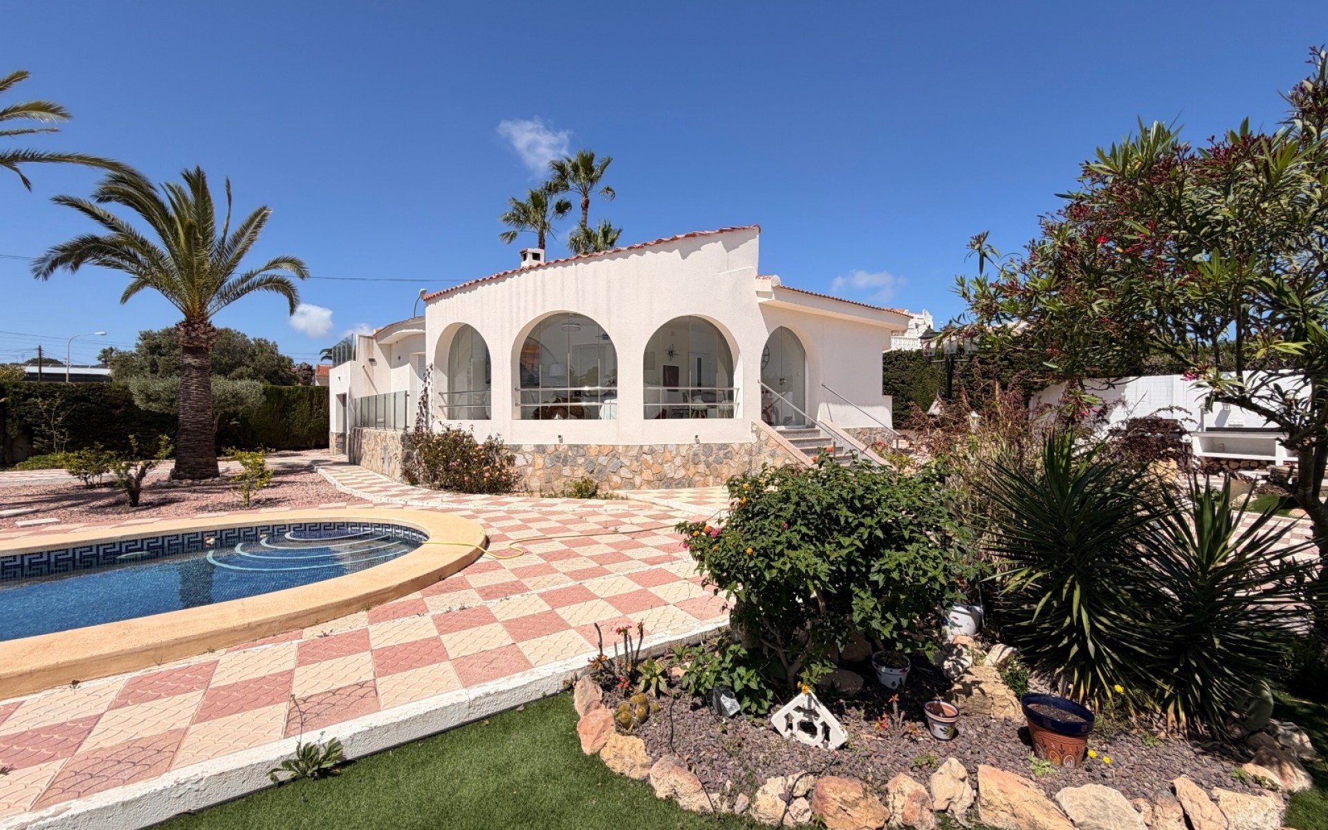  - Villa - 