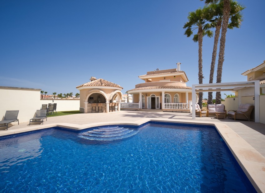  - Villa - 
