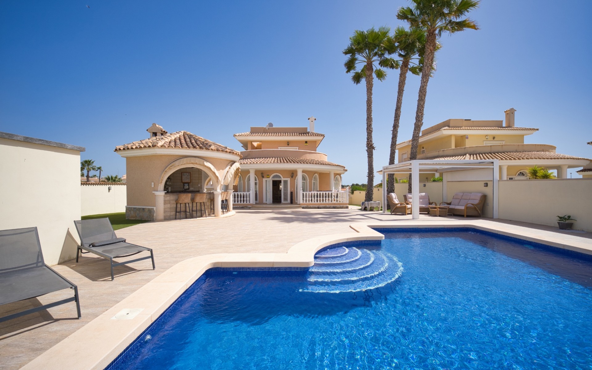  - Villa - 