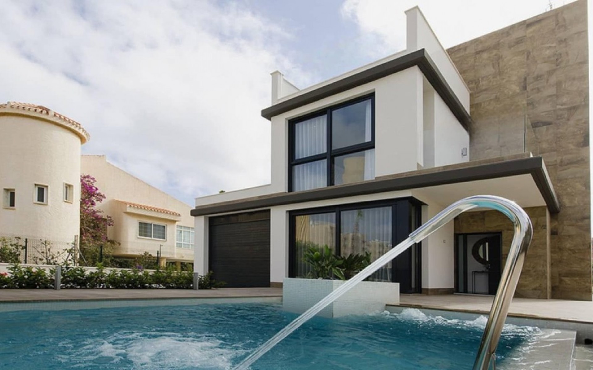  - Villa - 
