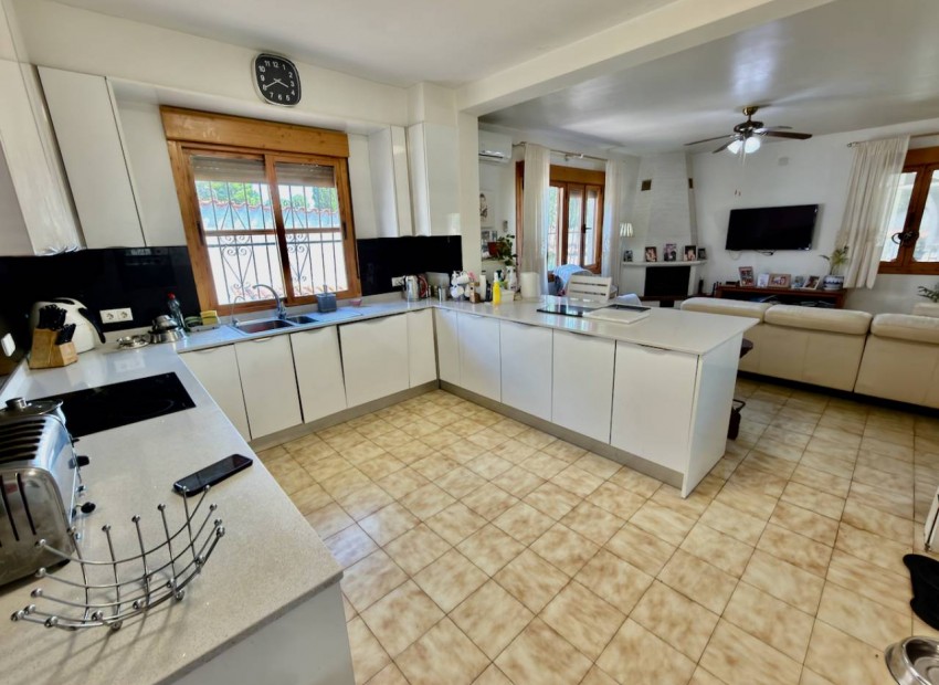  - Villa - 