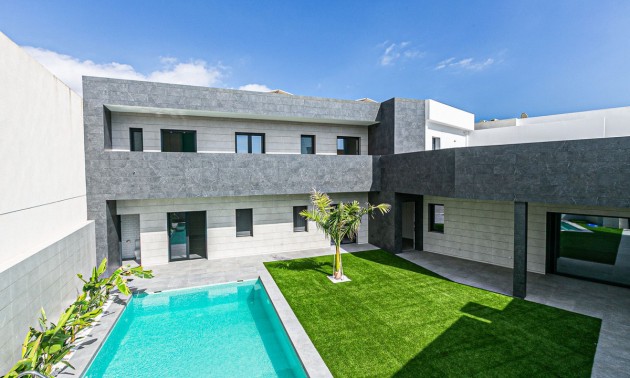 Villa -  -  - 
