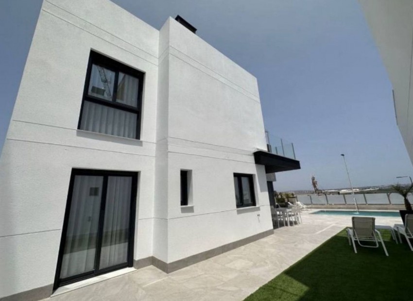  - Villa - 