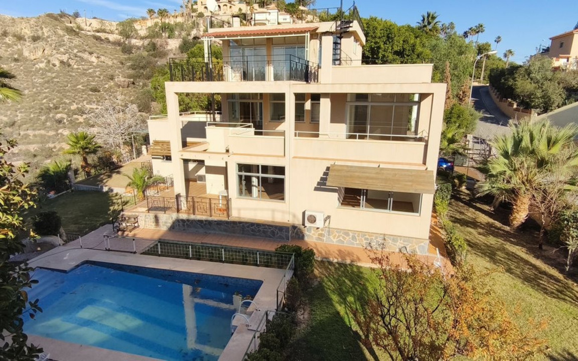  - Villa - 