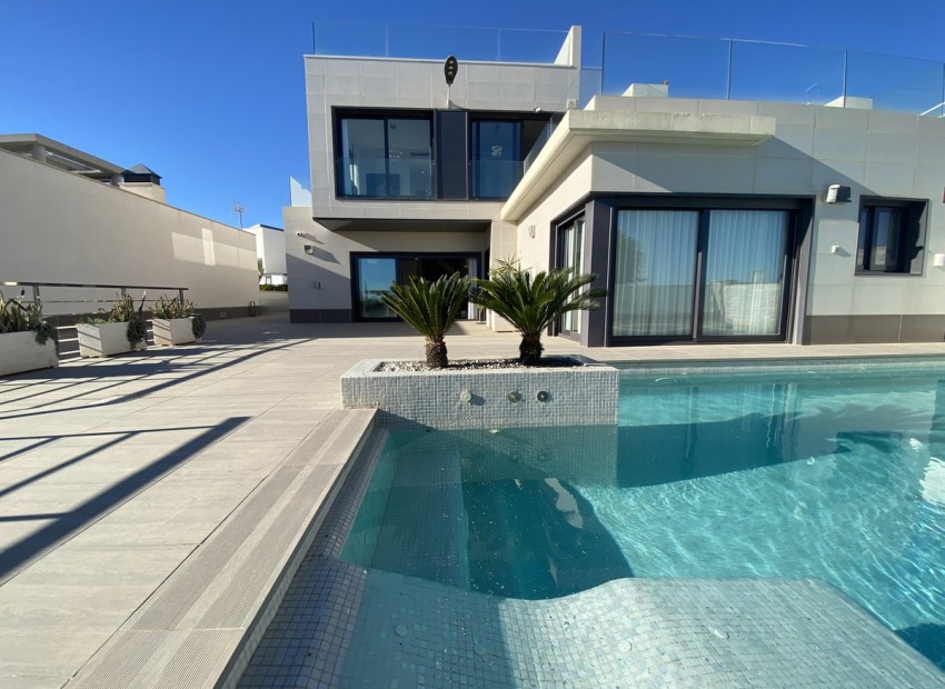  - Villa - 
