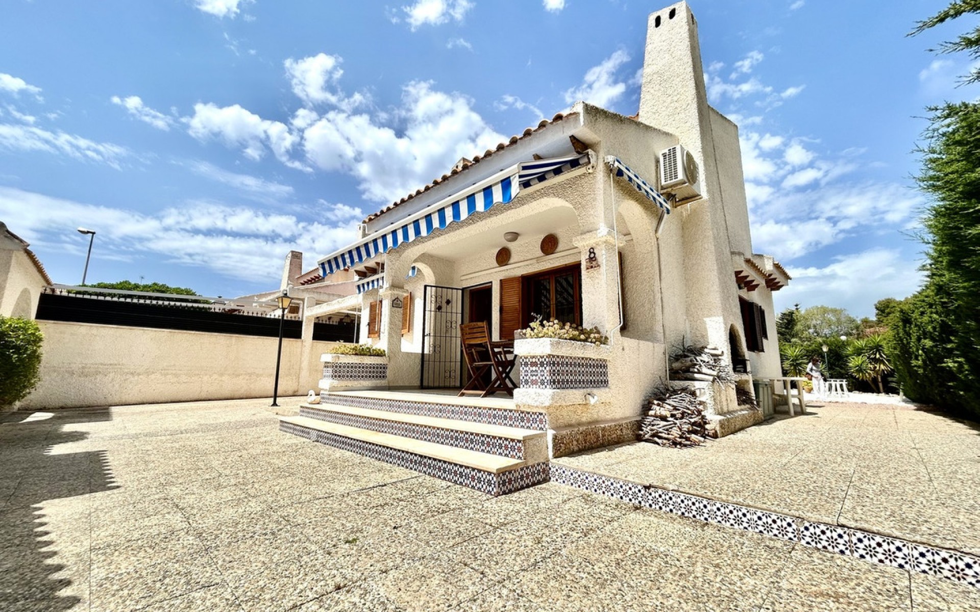  - Villa - 