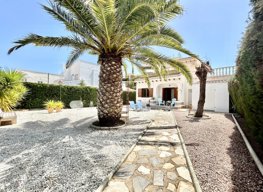  - Villa - 