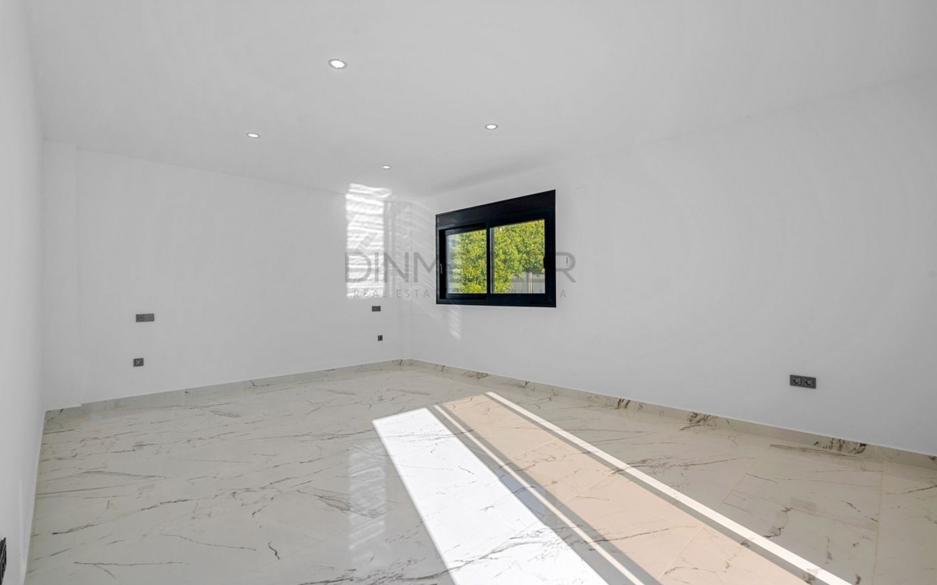  - Villa - 