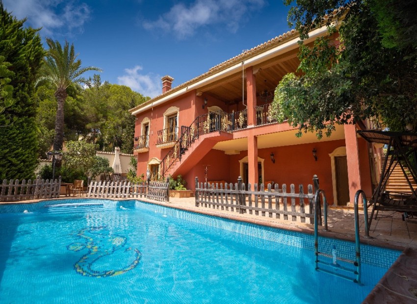  - Villa - 