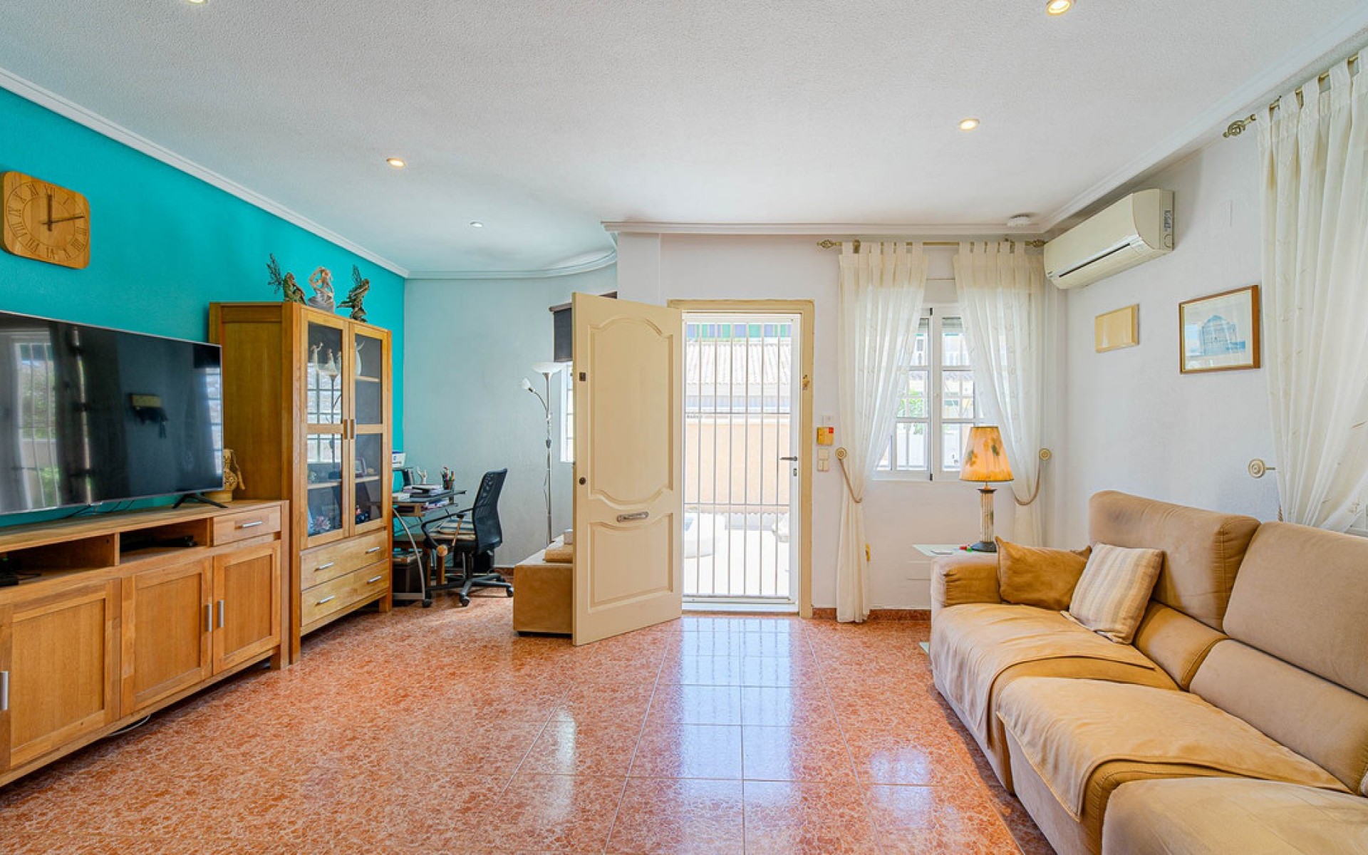  - Villa - 