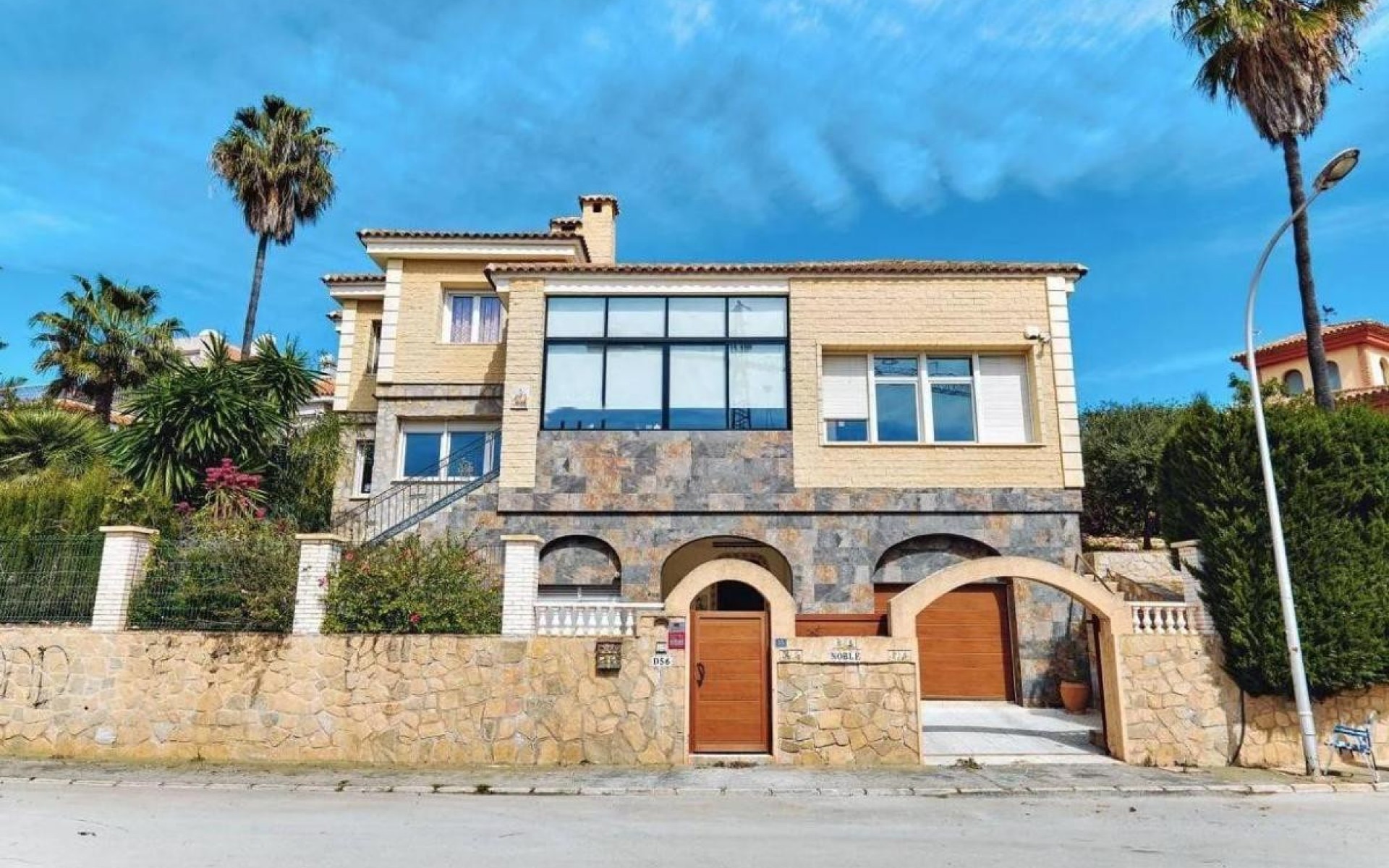  - Villa - 