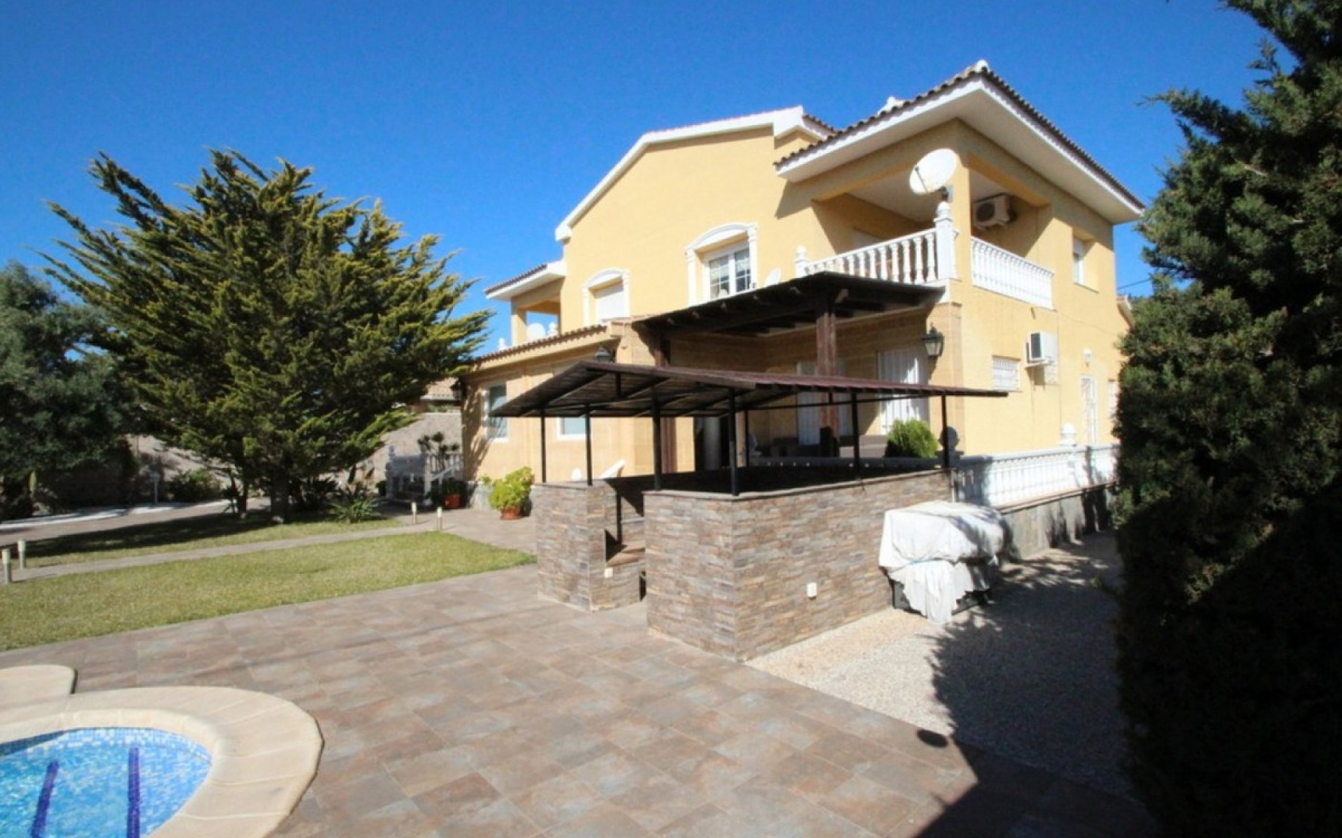  - Villa - 