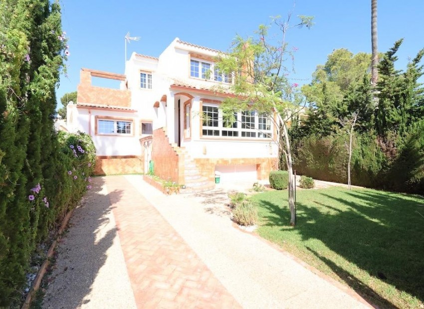  - Villa - 