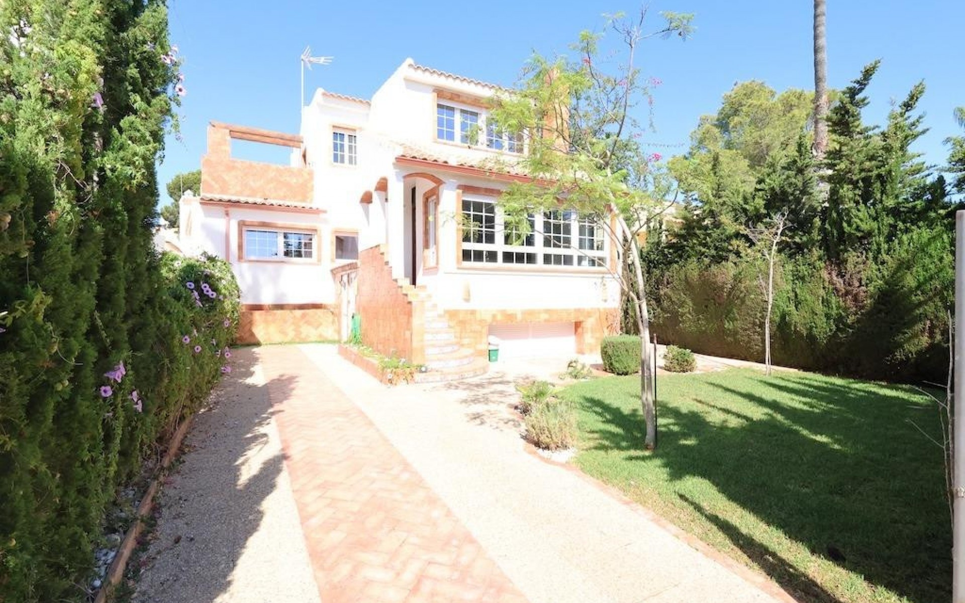  - Villa - 