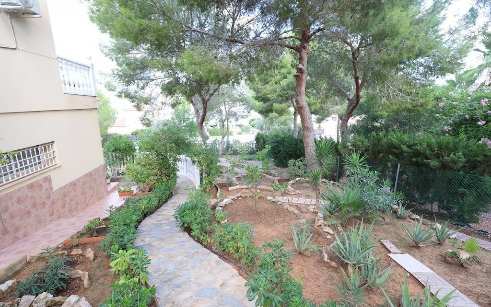 - Villa - 