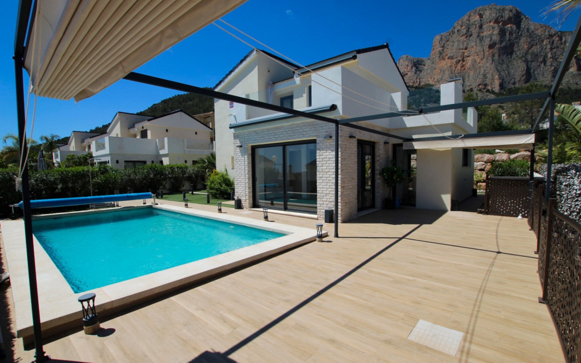  - Villa - 