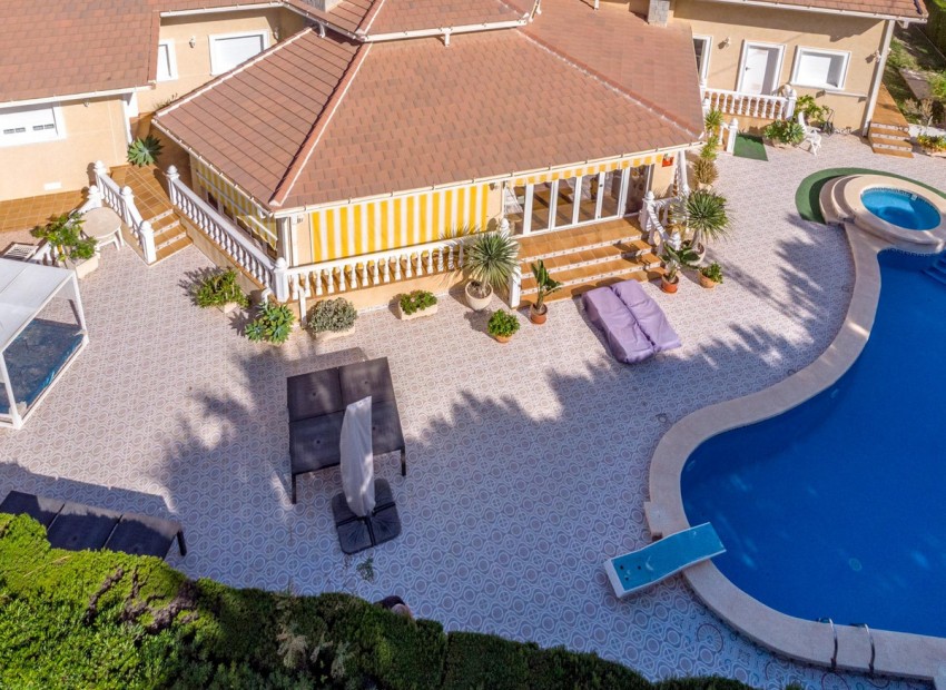 - Villa - 
