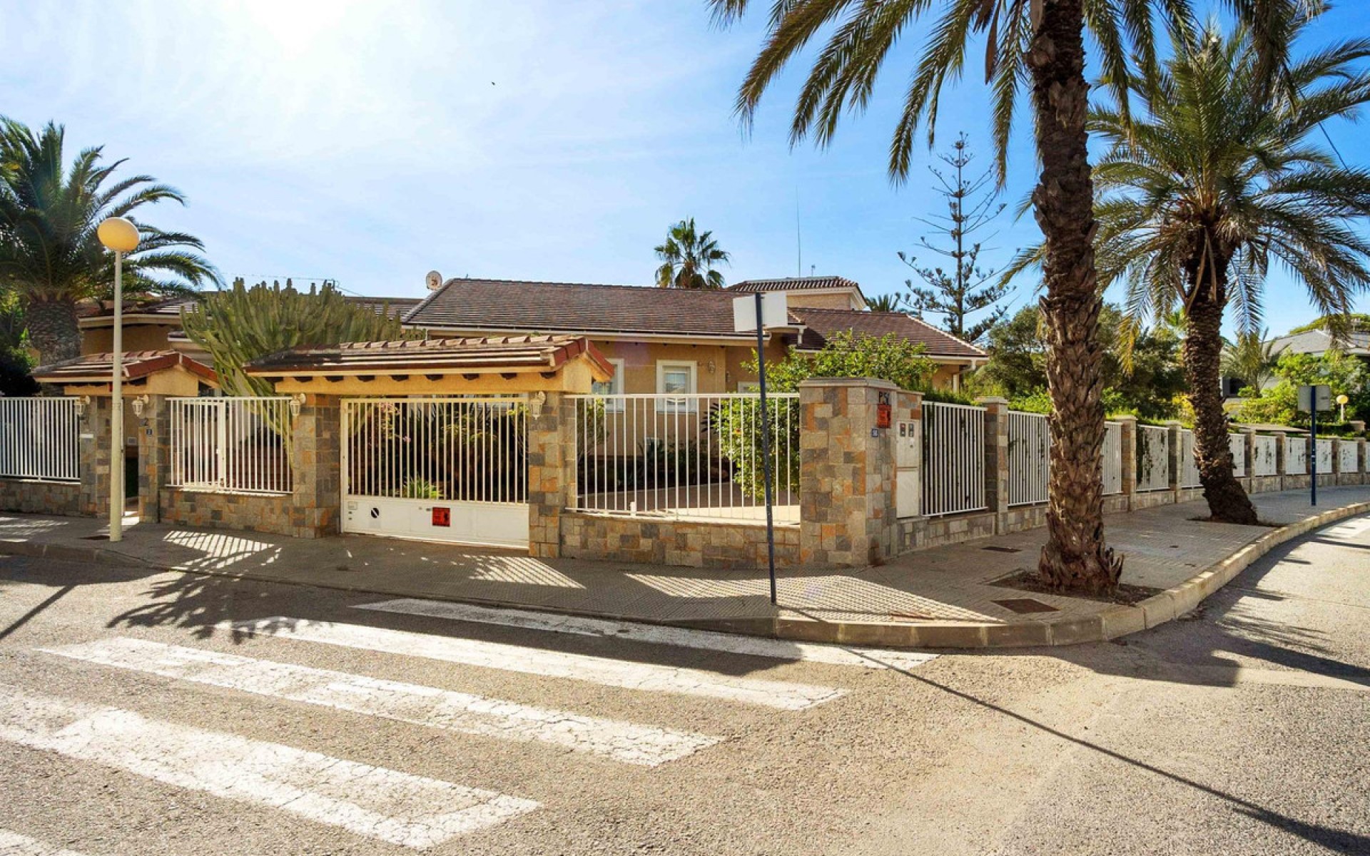  - Villa - 