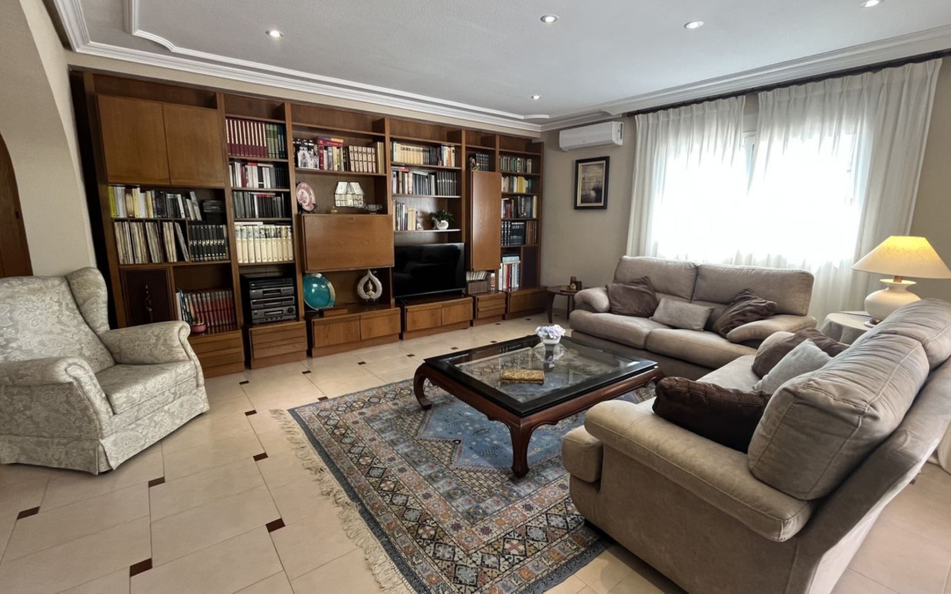  - Villa - 