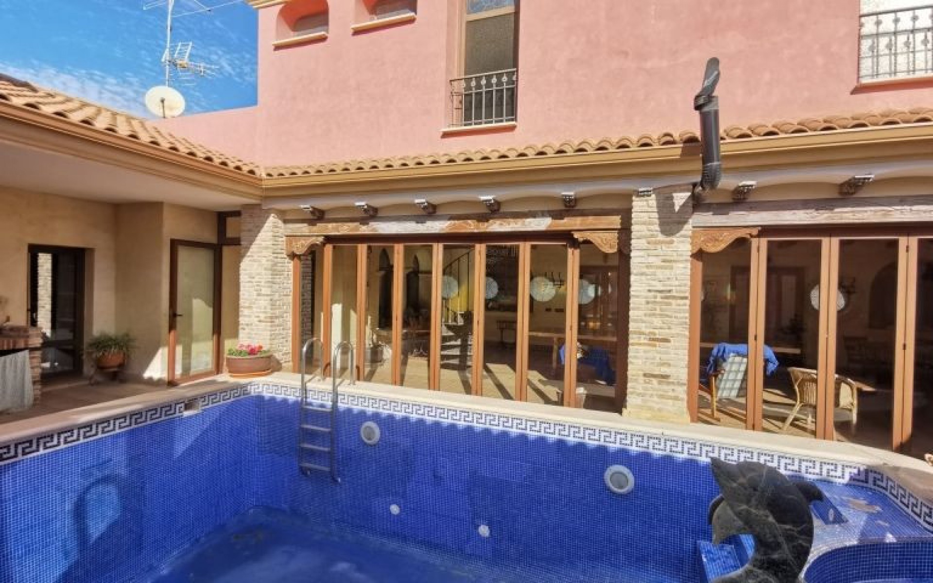  - Villa - 