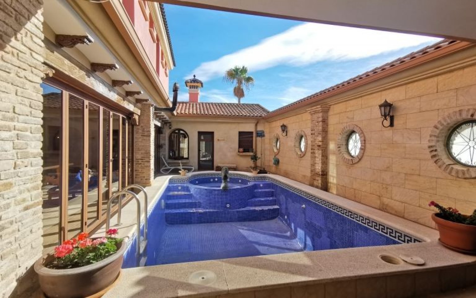  - Villa - 