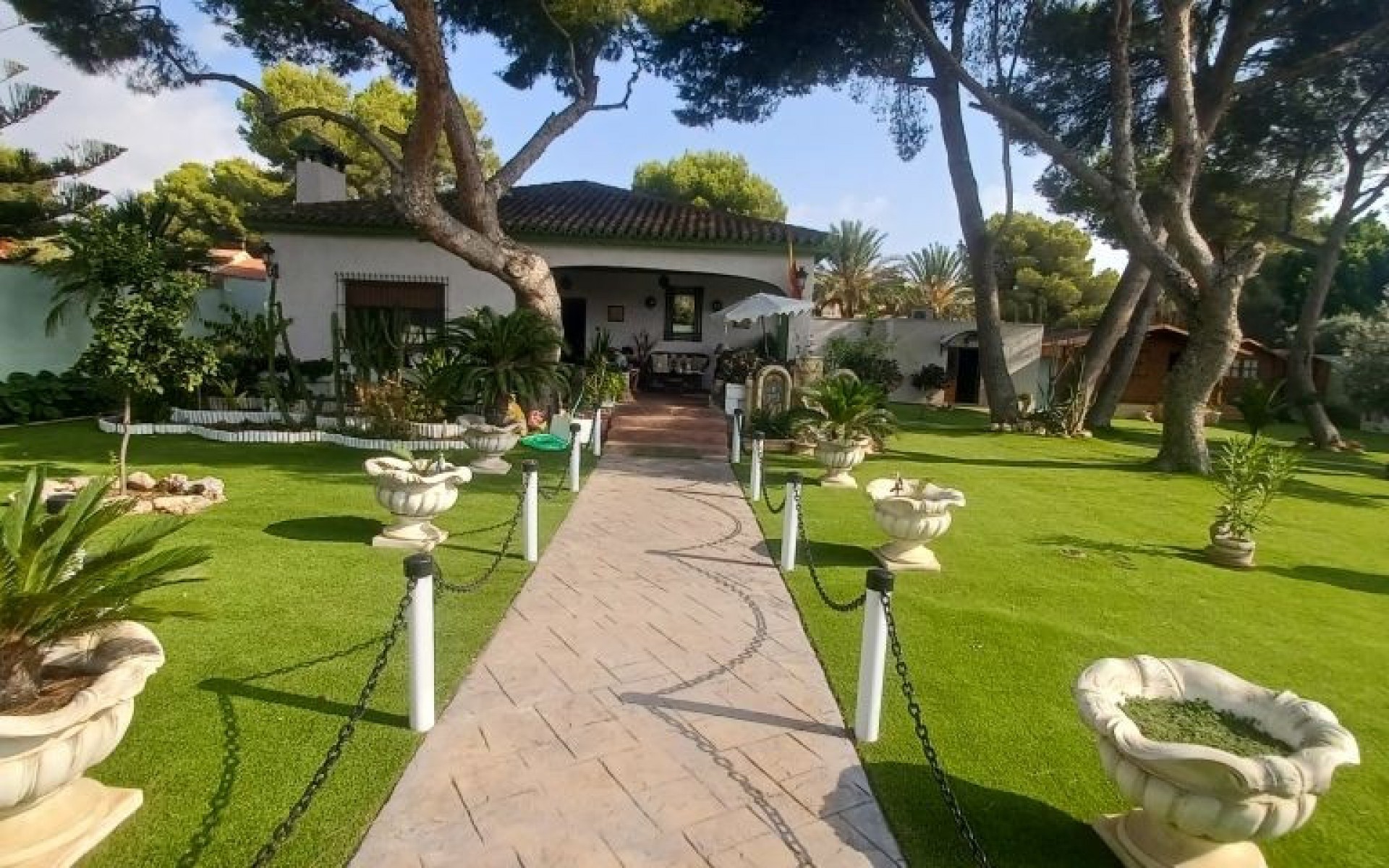  - Villa - 