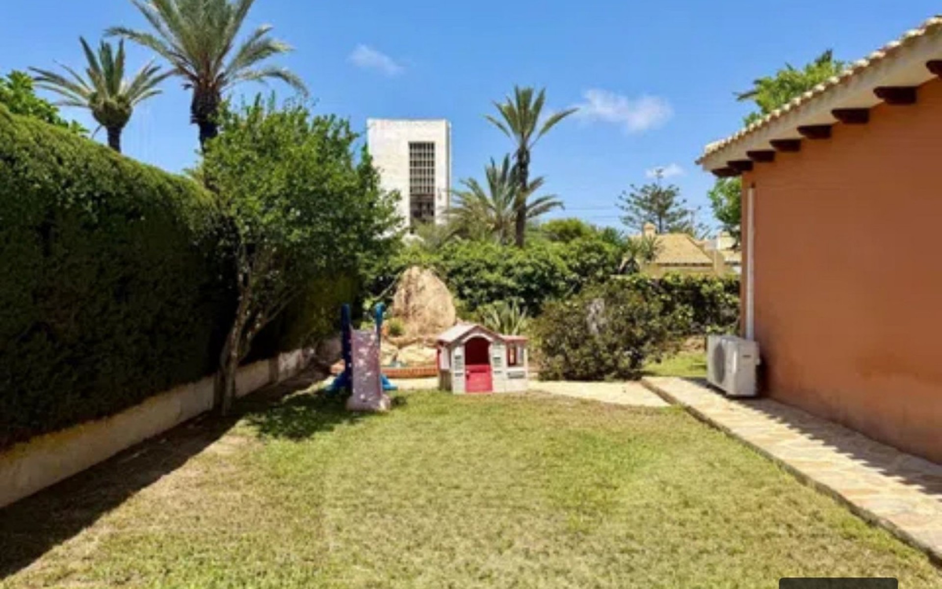  - Villa - 