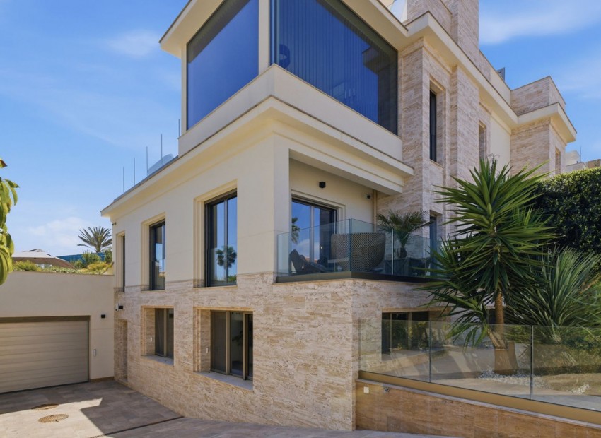  - Villa - 