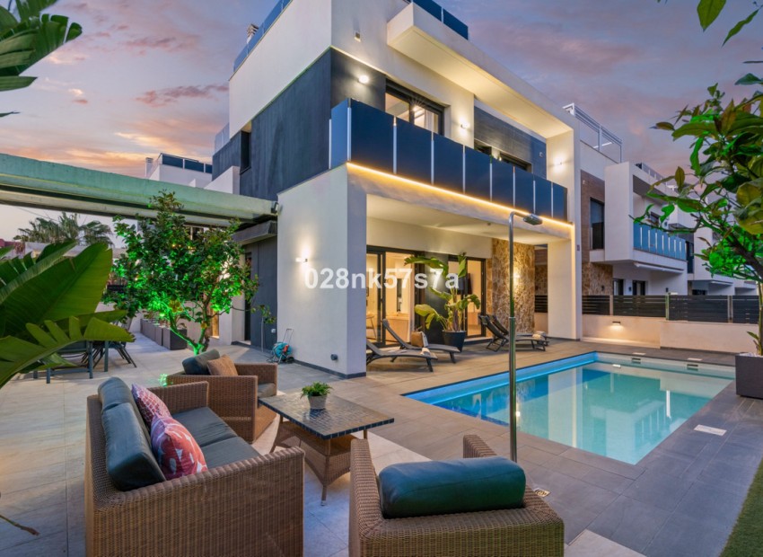  - Villa - 