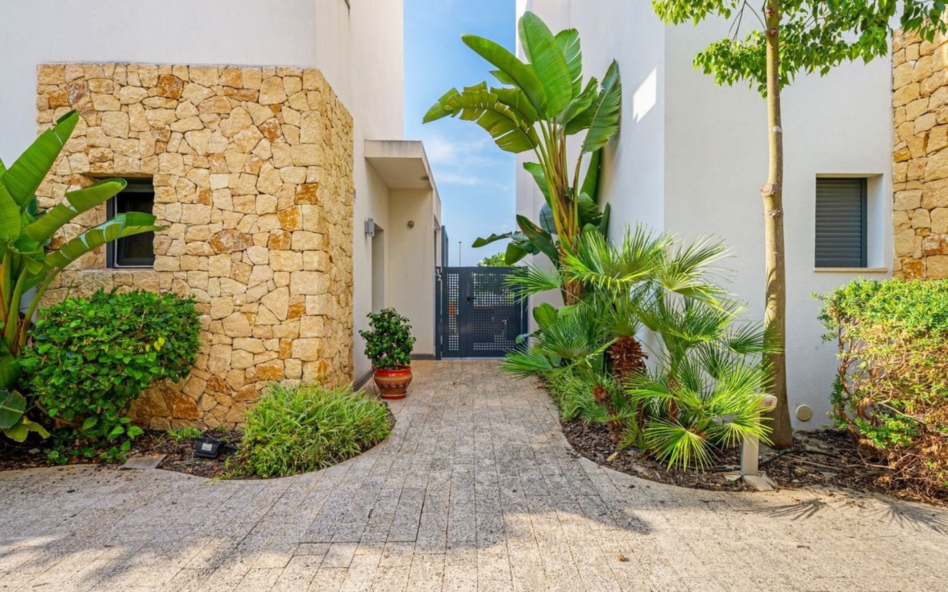  - Villa - 