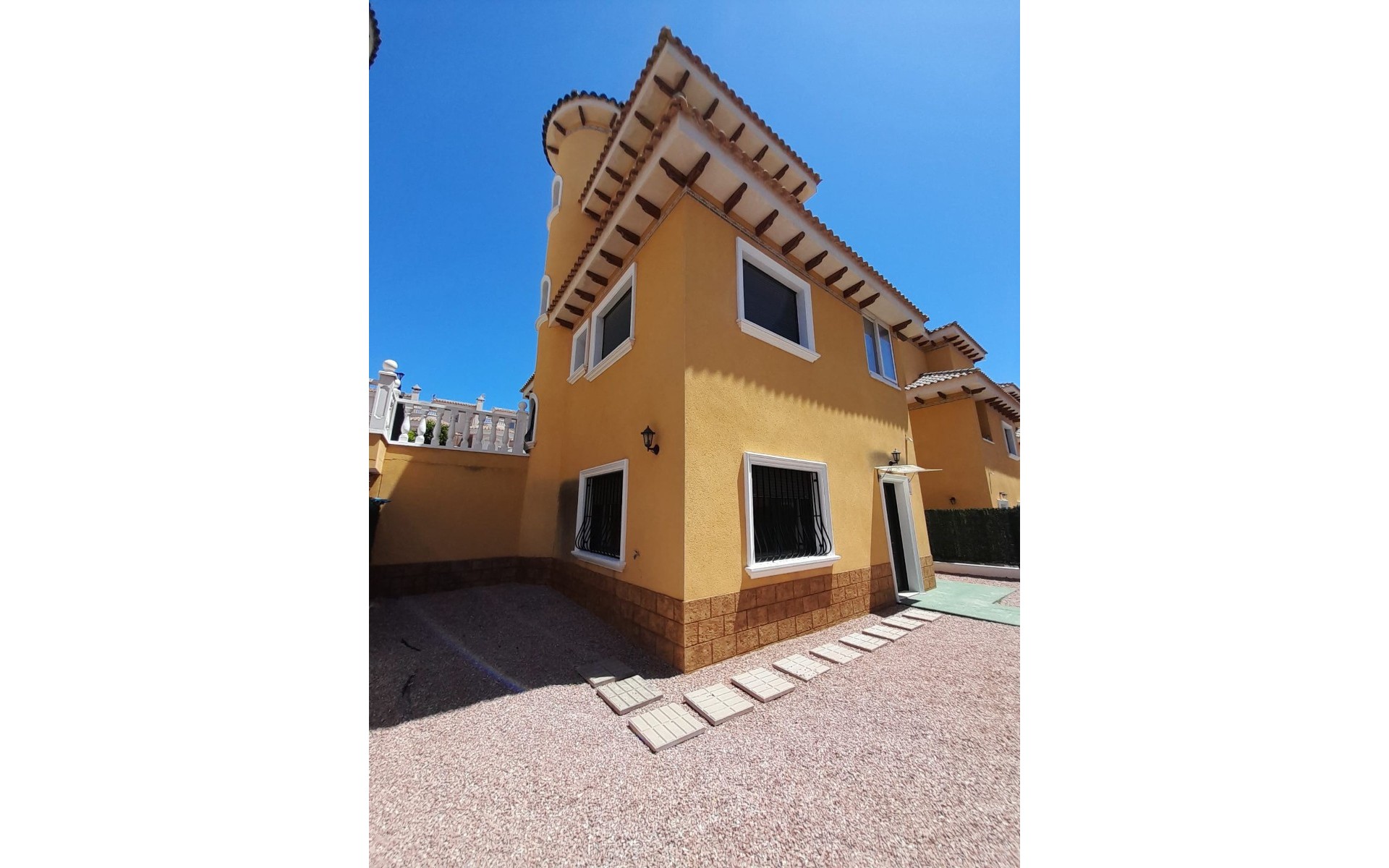  - Villa - 