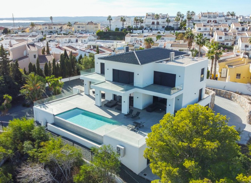  - Villa - 