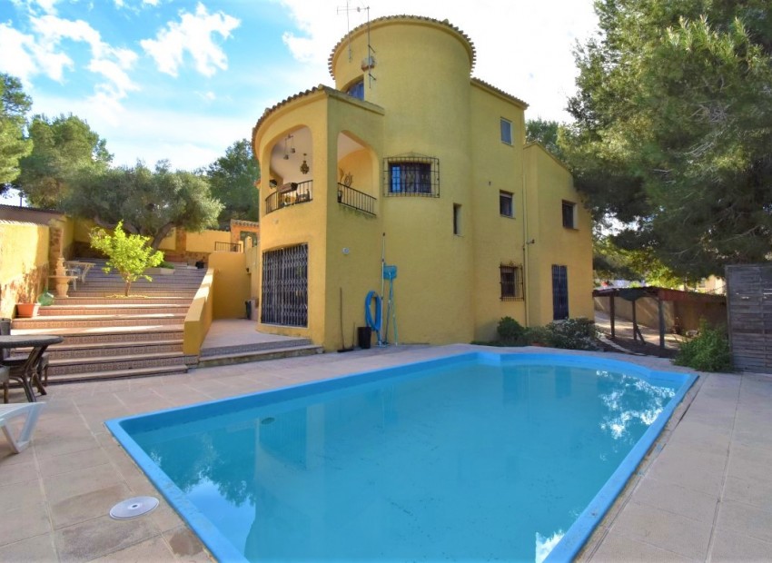 - Villa - 