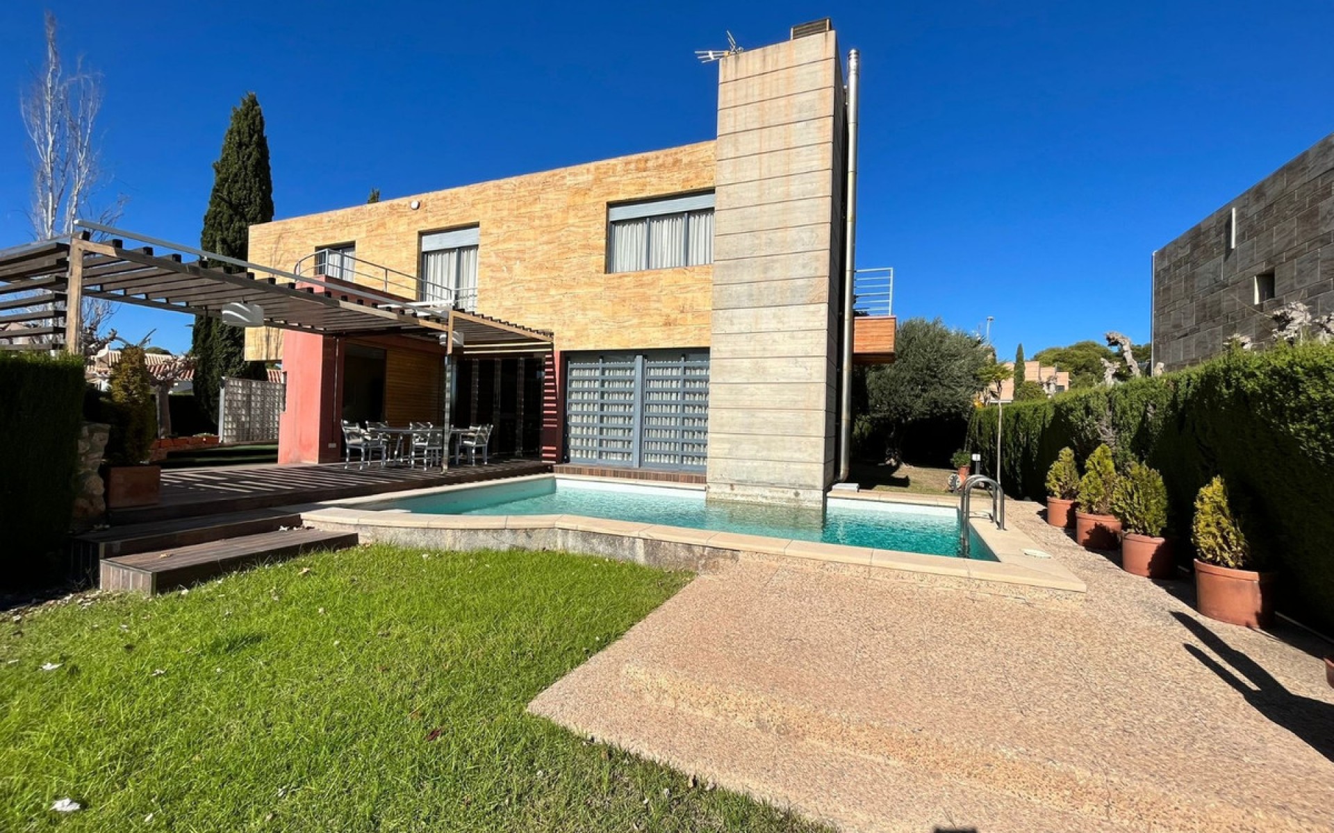  - Villa - 