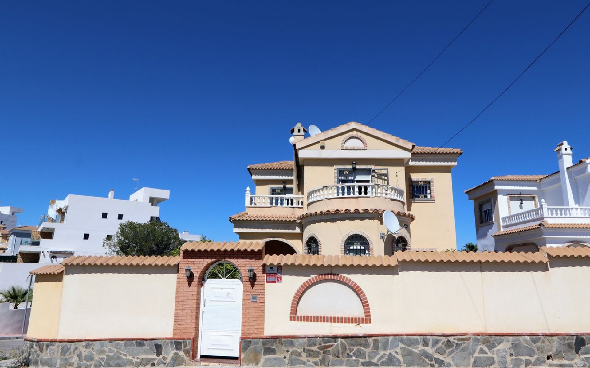  - Villa - 