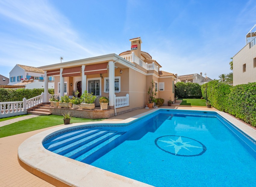  - Villa - 