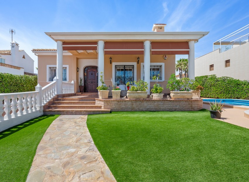  - Villa - 