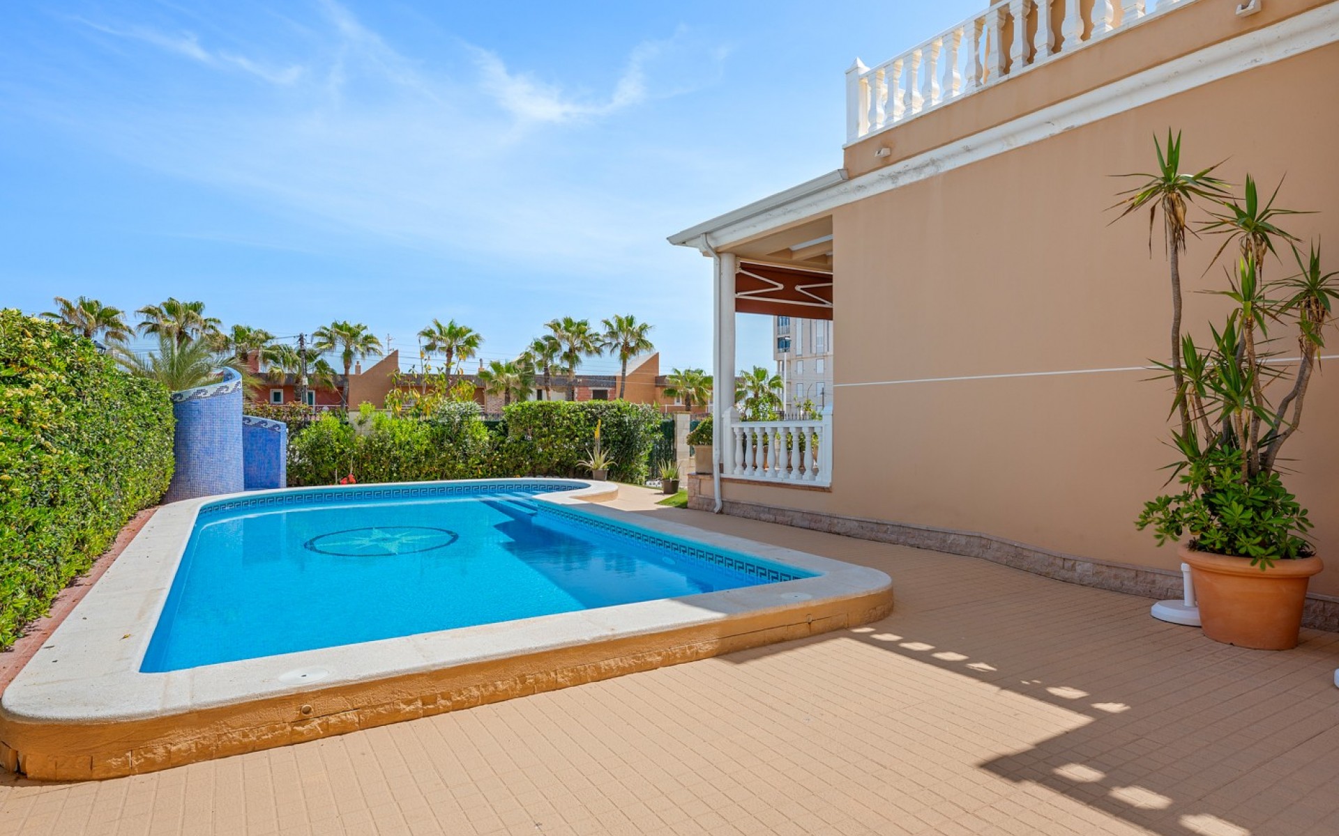  - Villa - 